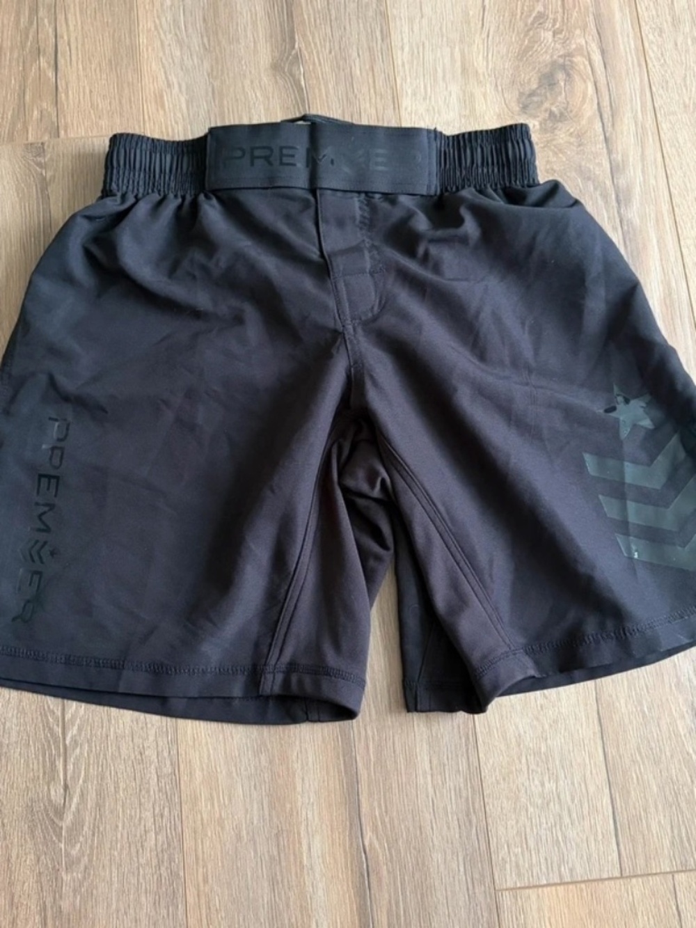 Revgear Premier Deluxe Youth MMA Black Shorts size Youth Large in EUC